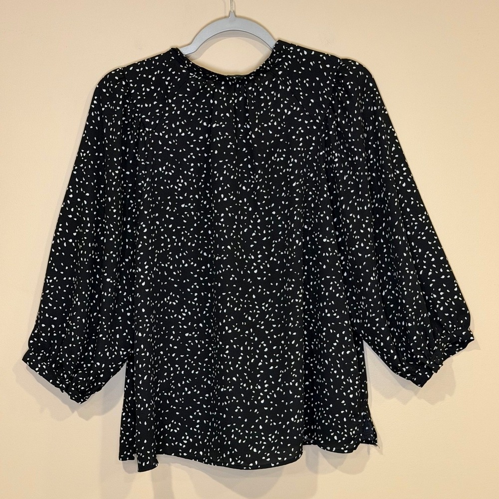 Vince Camuto Womens Blouse Black Size Medium Abstract Print Office Work Casual - Picture 5 of 6